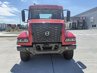 2023 Volvo VHD64FT