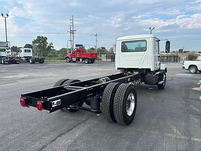 2027 Mack MD742