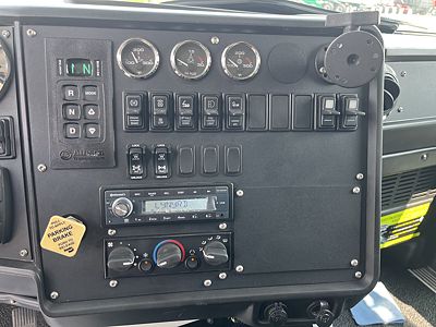 2024 Autocar DC64