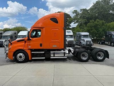 2019 Freightliner CASCADIA 126