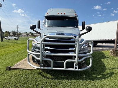 2020 Freightliner CASCADIA 126
