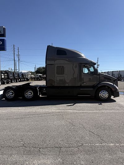 2023 Peterbilt 579