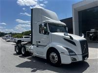 2018 Volvo VNL64T300