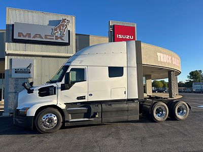 2026 Mack PIONEER 64T