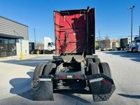 2015 Volvo VNL64T670