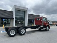 2025 Volvo VNR64300