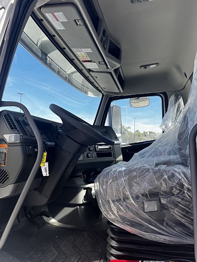 2026 Volvo VHD64F300