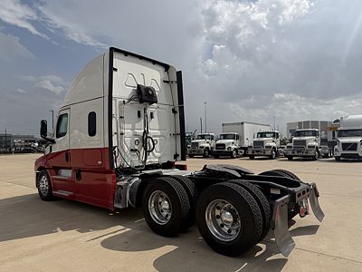 2023 Freightliner CASCADIA 126