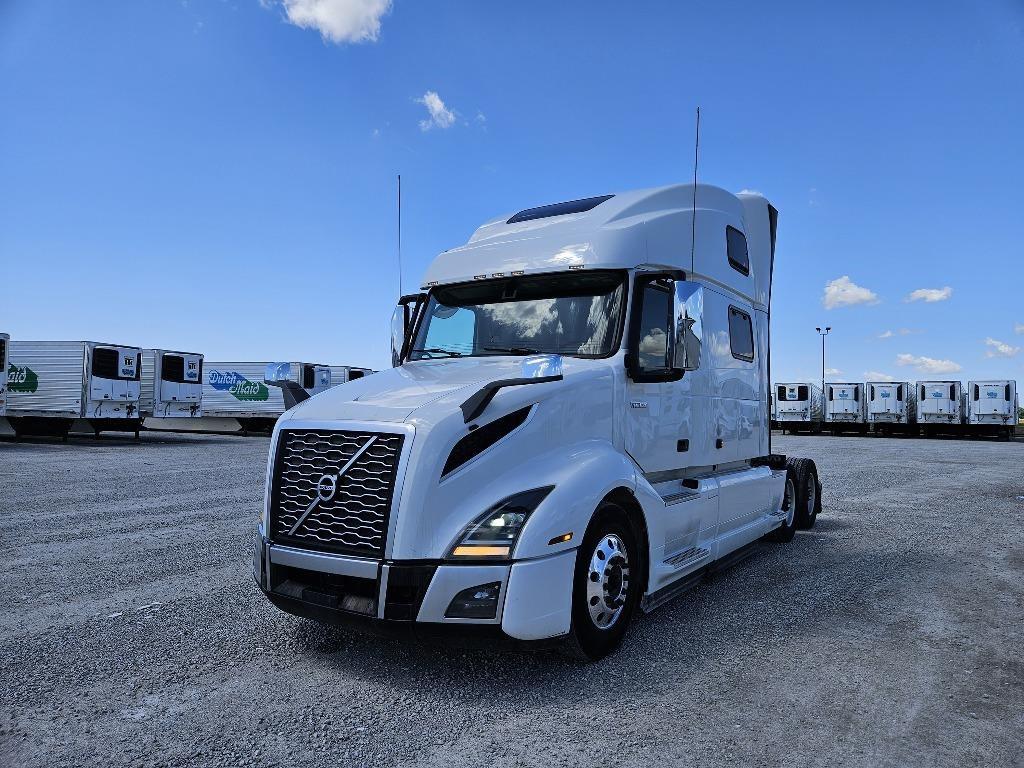 2019 Volvo VNL64T860