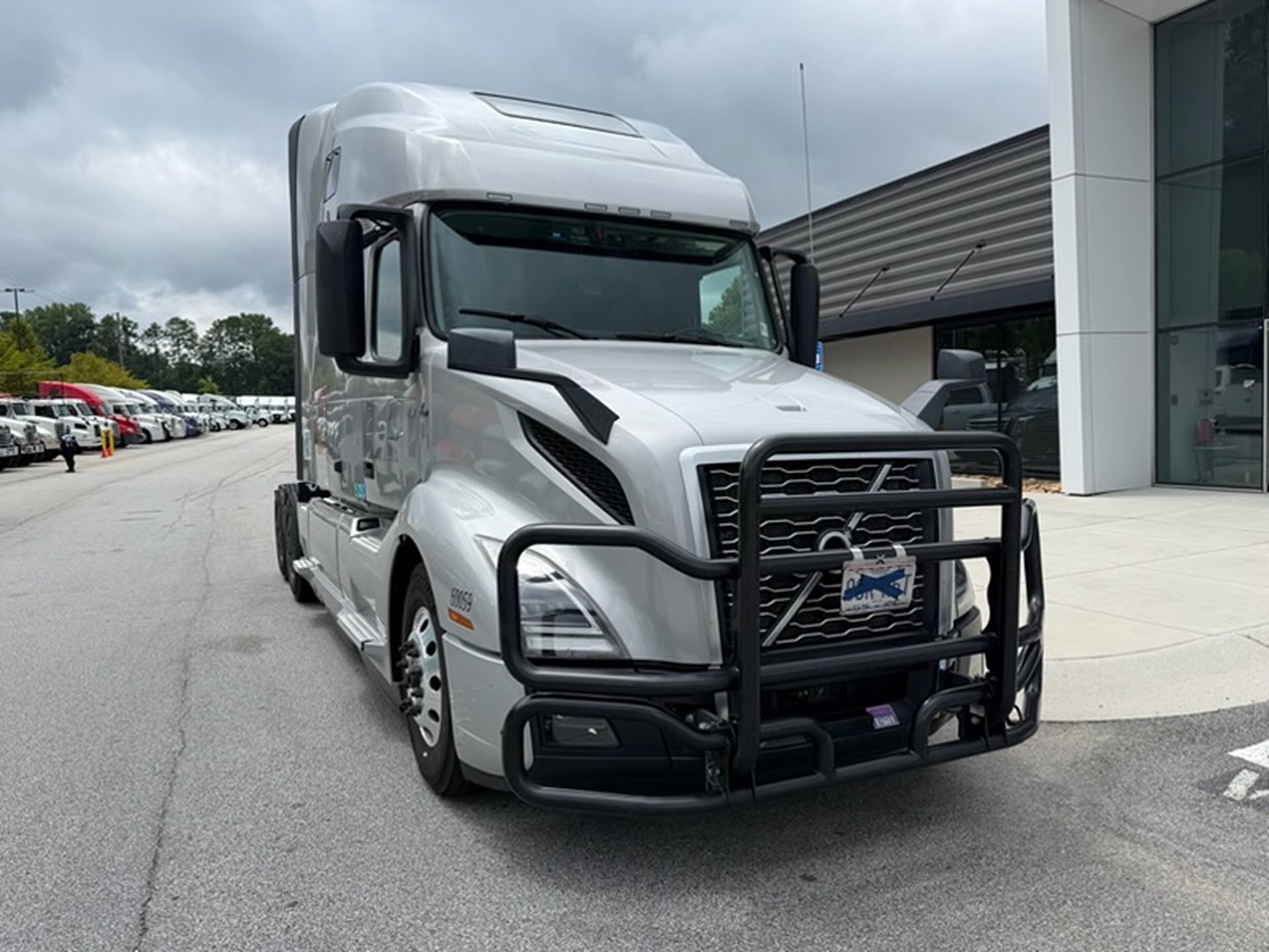 2024 Volvo VNL64T760
