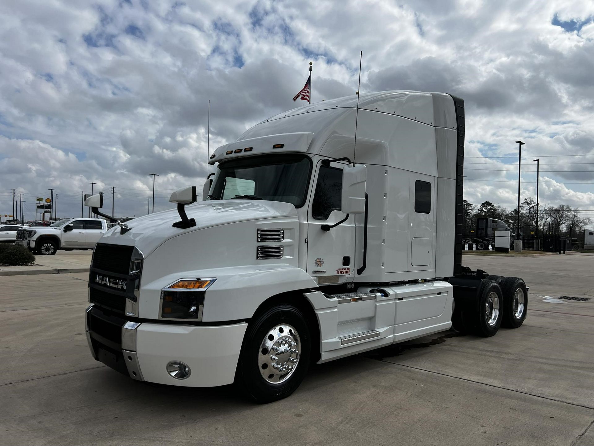2023 Mack ANTHEM 64T