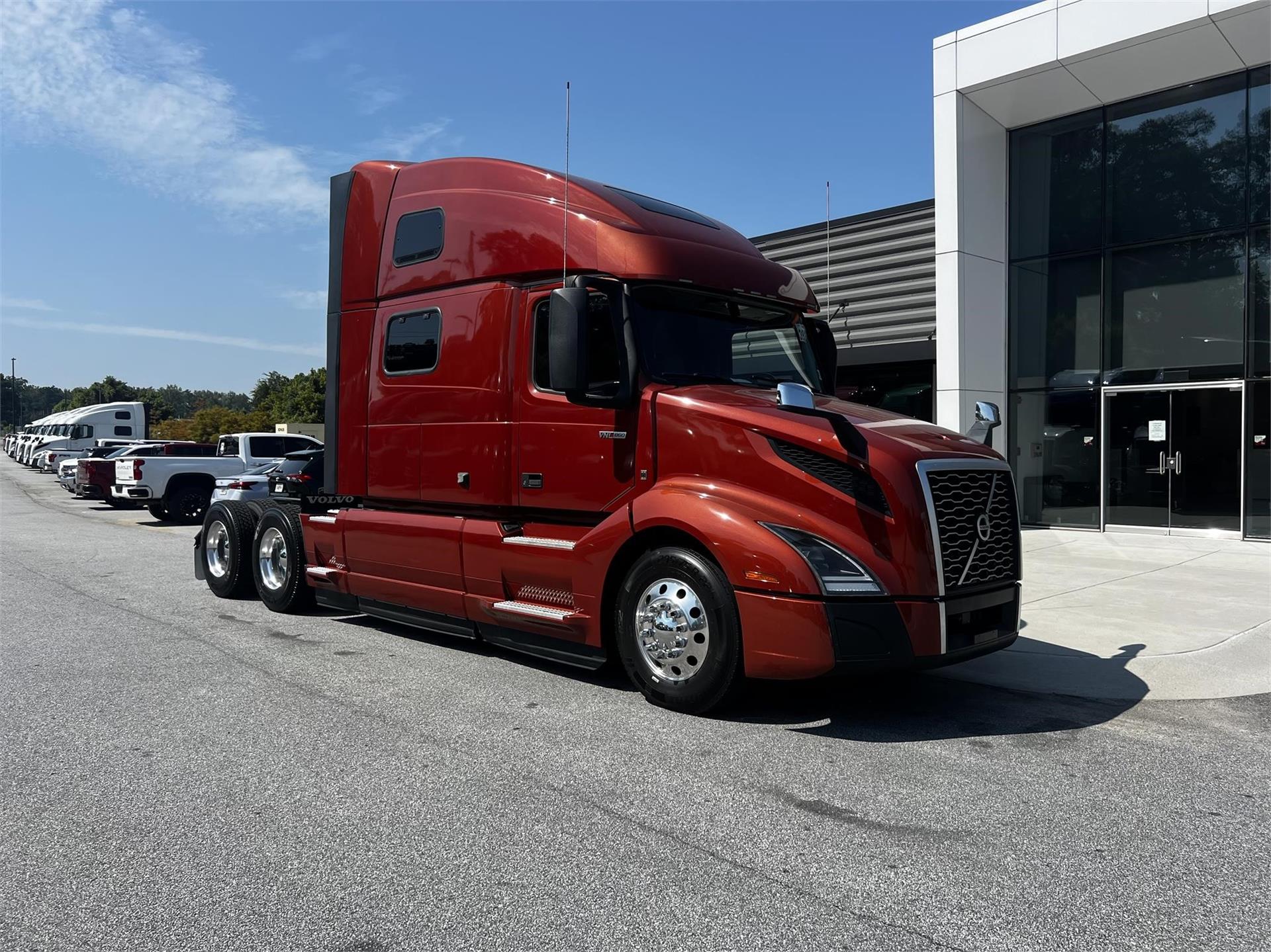 2022 Volvo VNL64T860