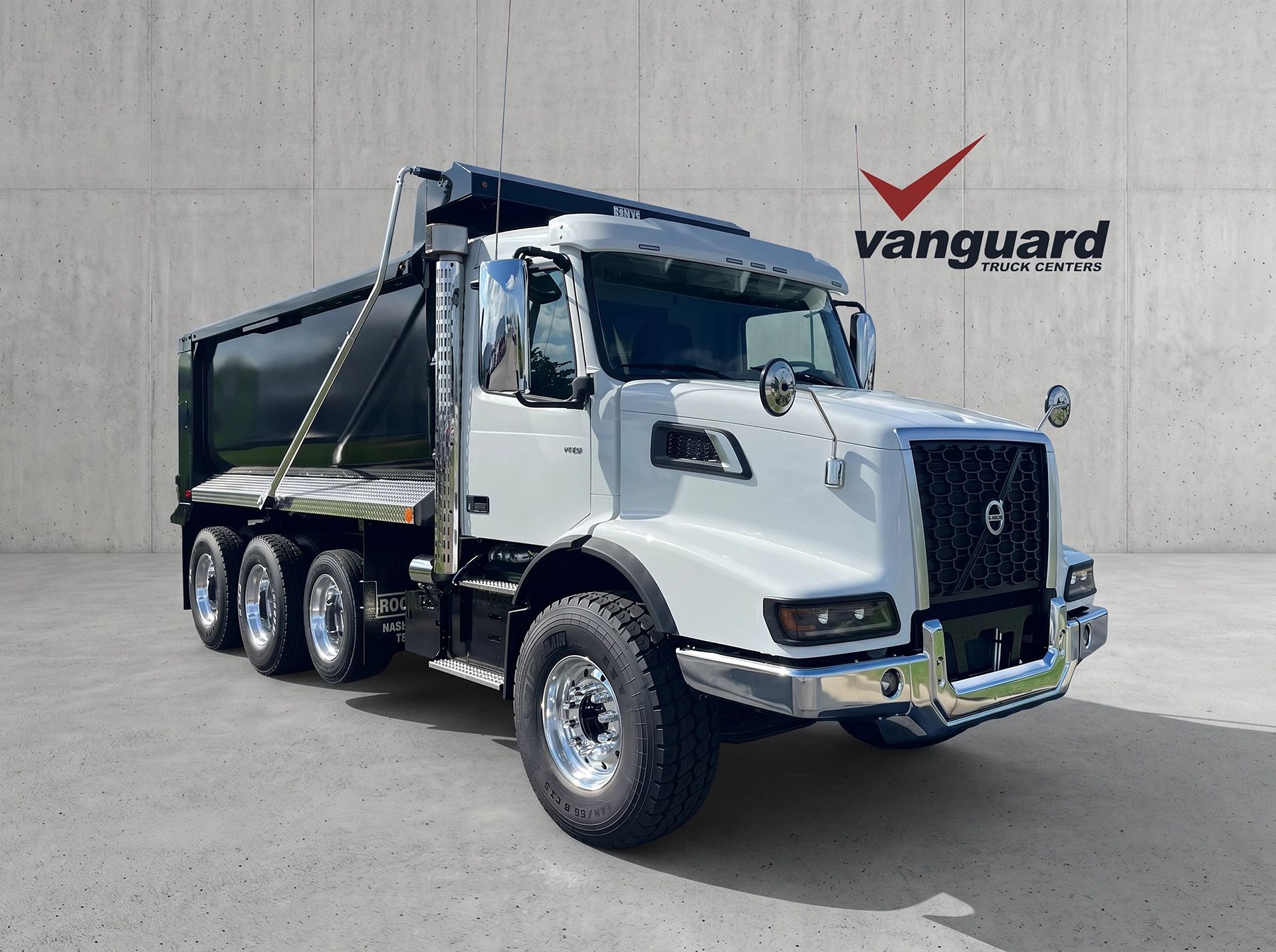 2026 Volvo VHD84B300