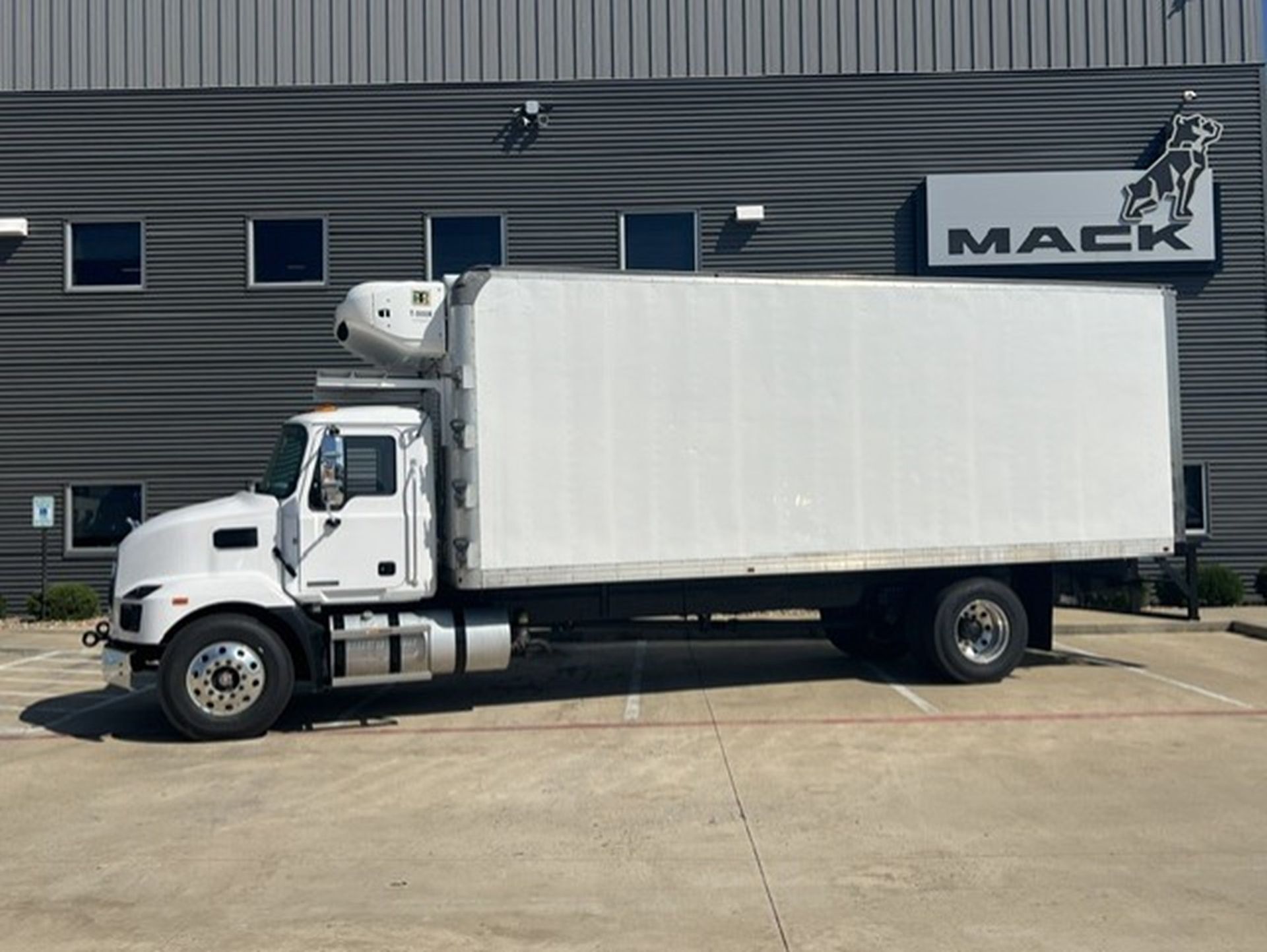 2026 Mack MD642