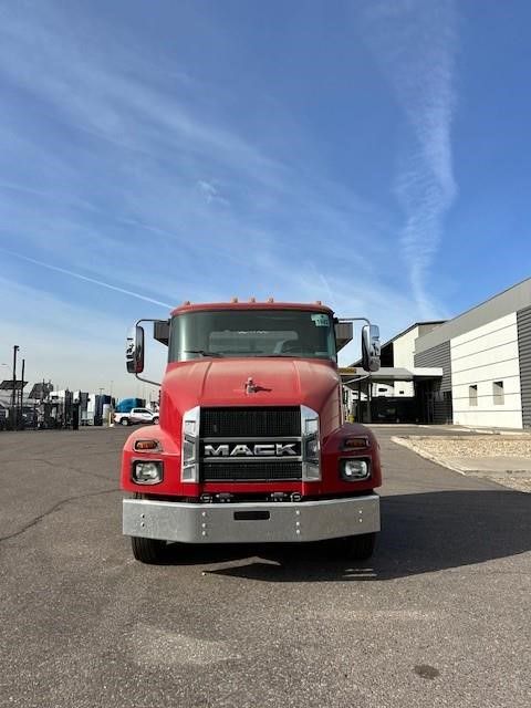 2025 Mack MD6