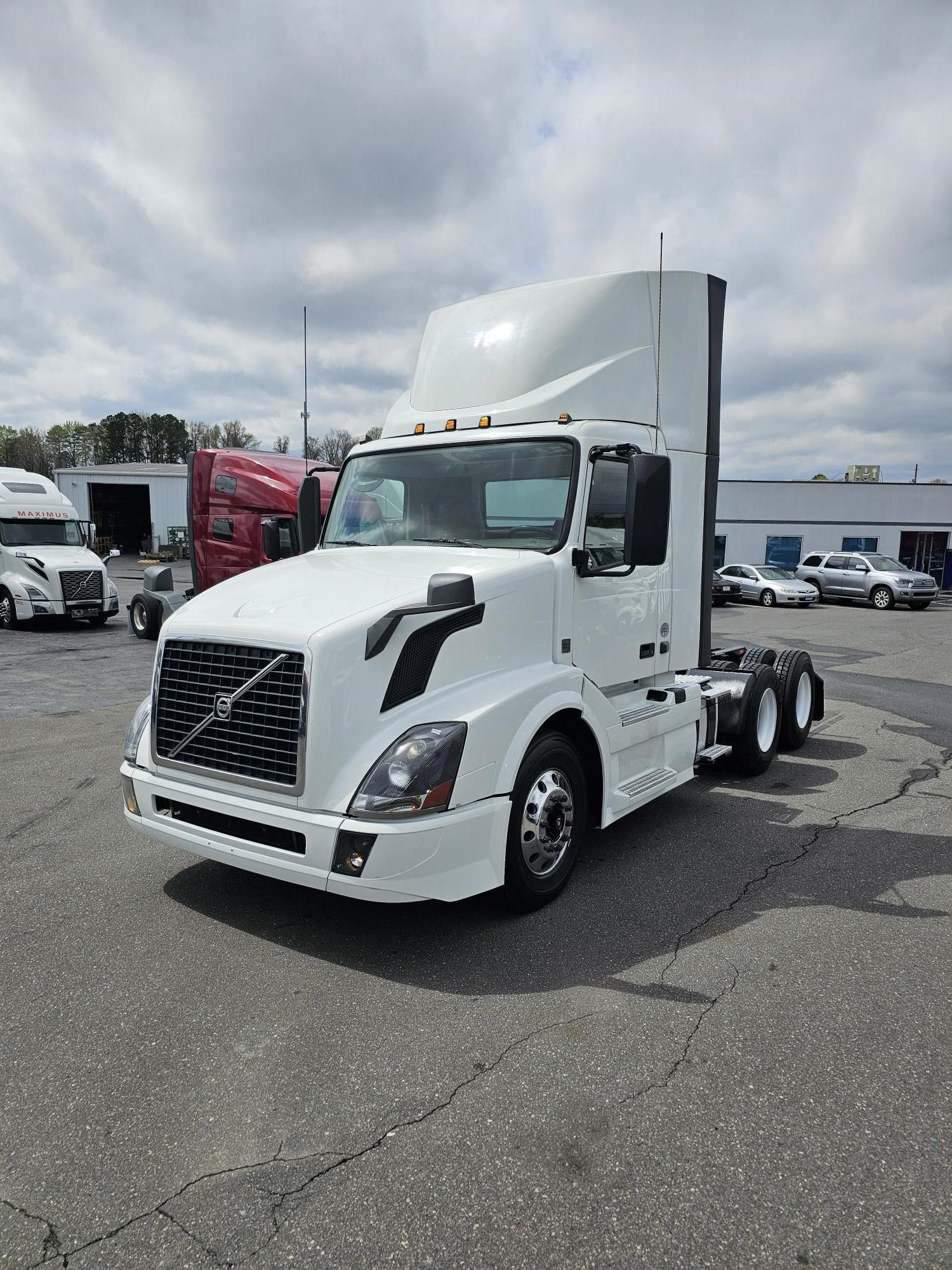 2018 Volvo VNL64T300