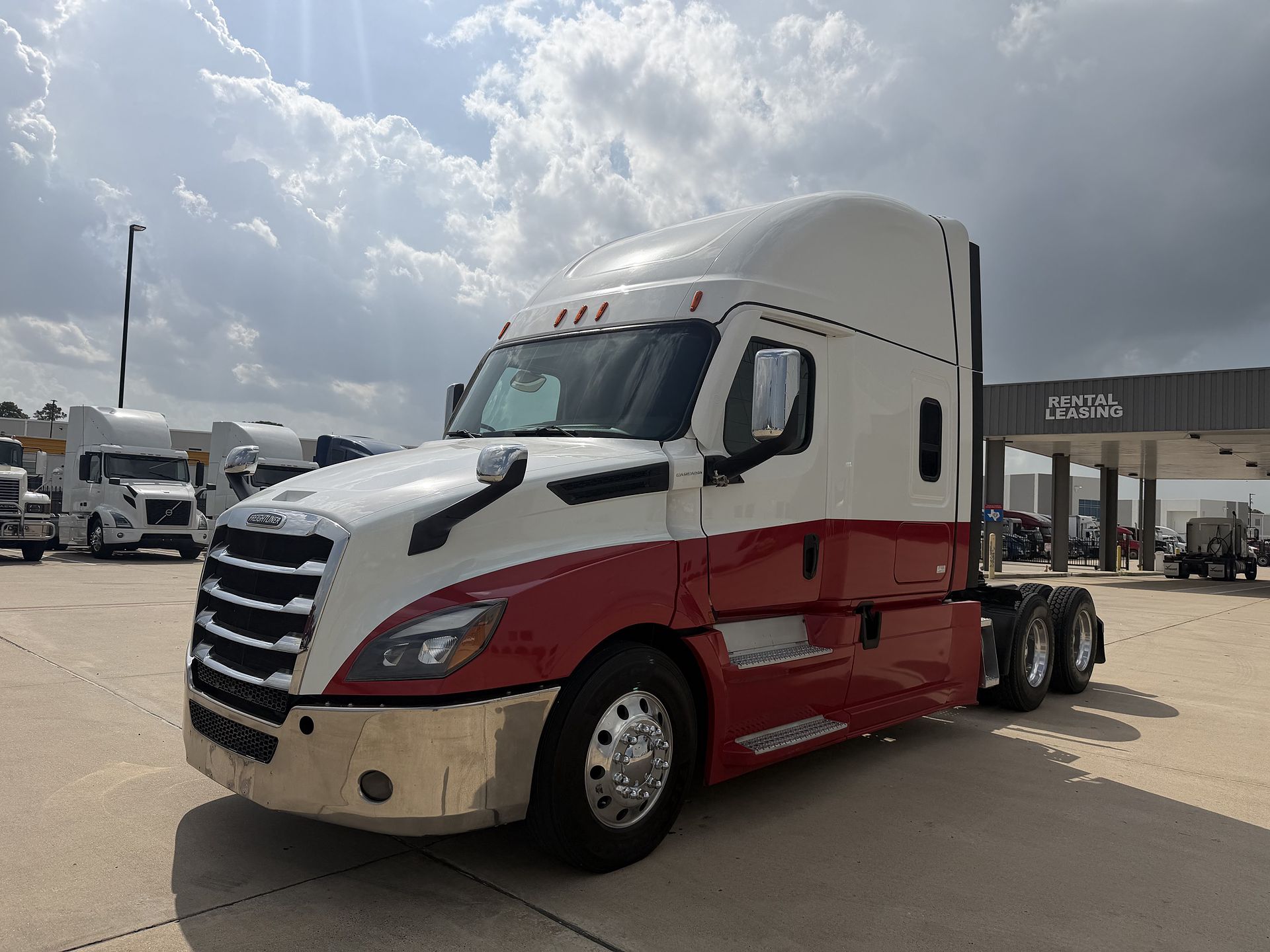 2023 Freightliner CASCADIA 126