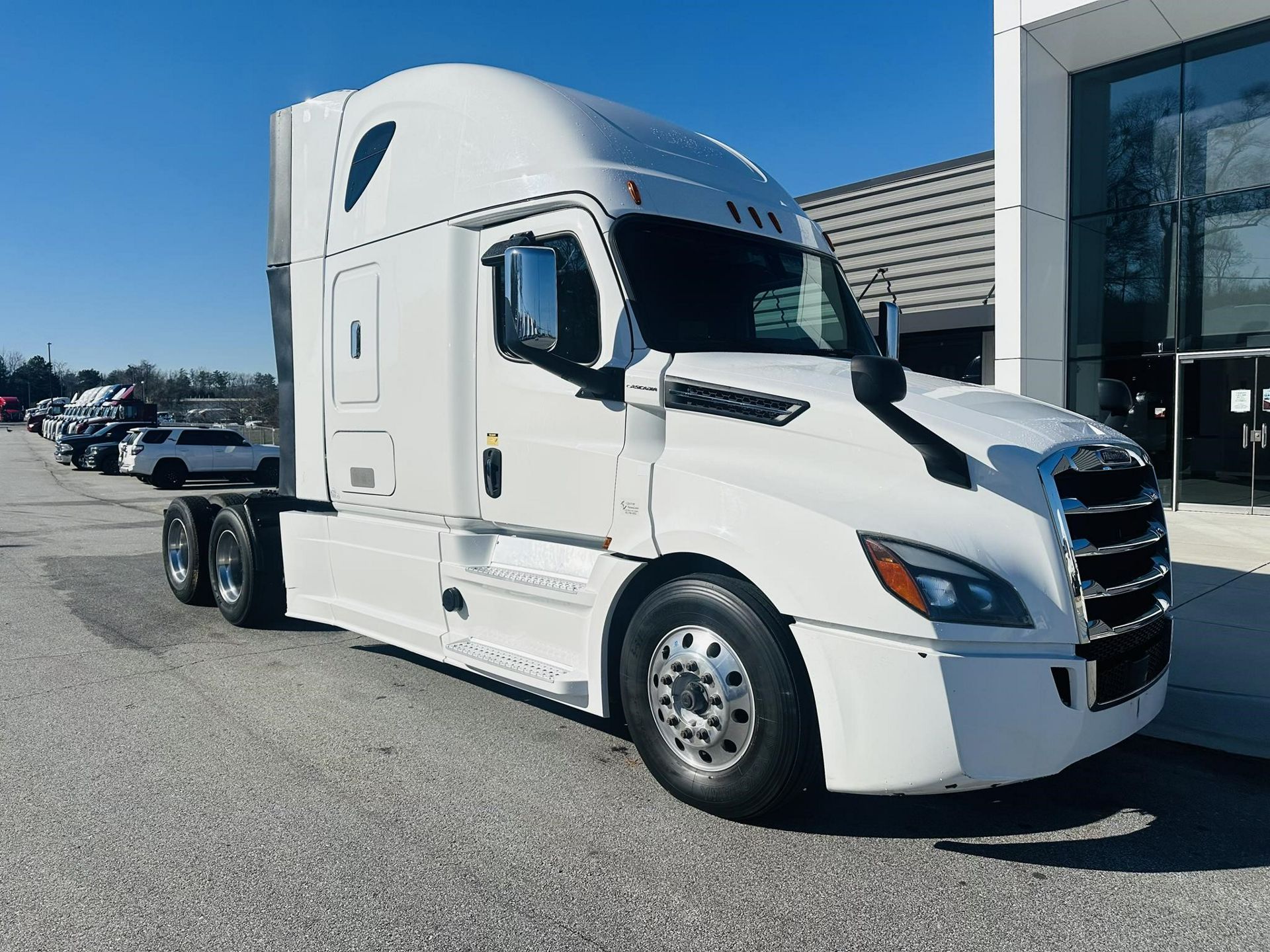 2020 Freightliner CASCADIA 126