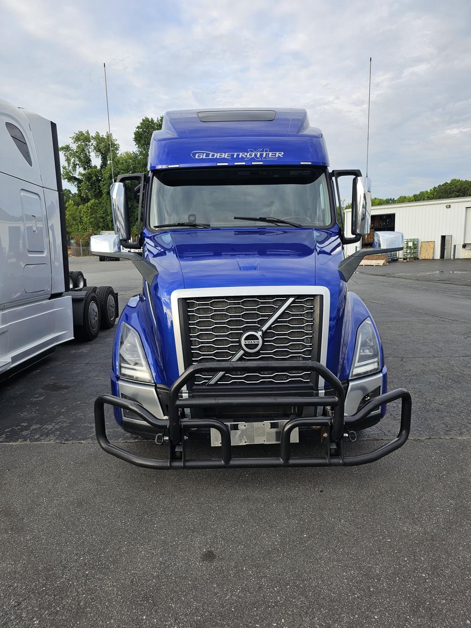 2022 Volvo VNL64T860