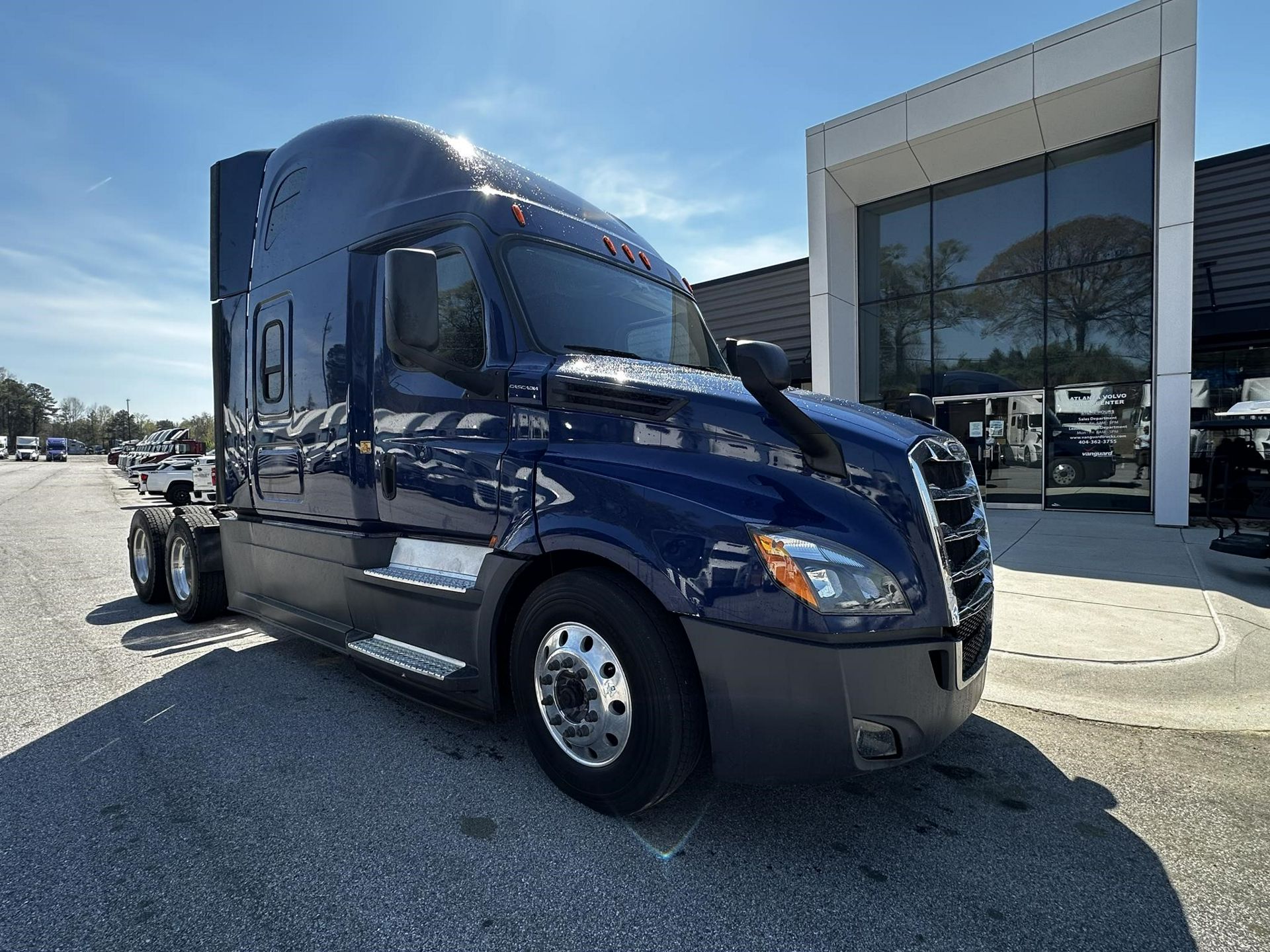2020 Freightliner CASCADIA 126