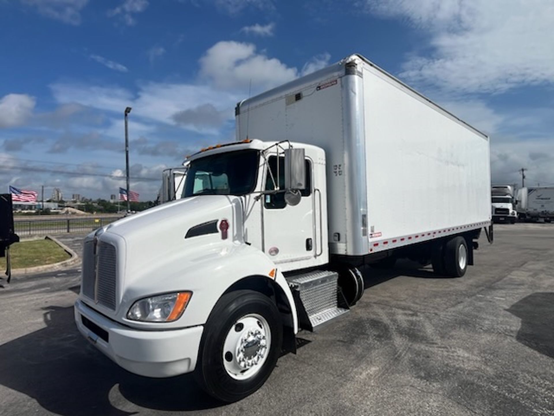 2022 Kenworth T370