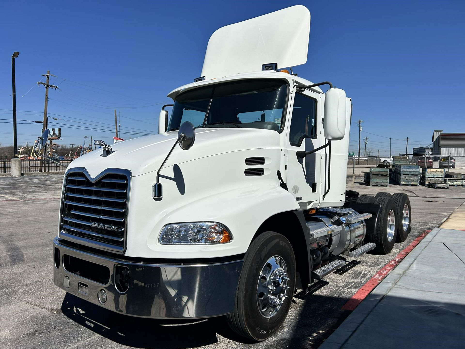 2016 Mack PINNACLE CXU613