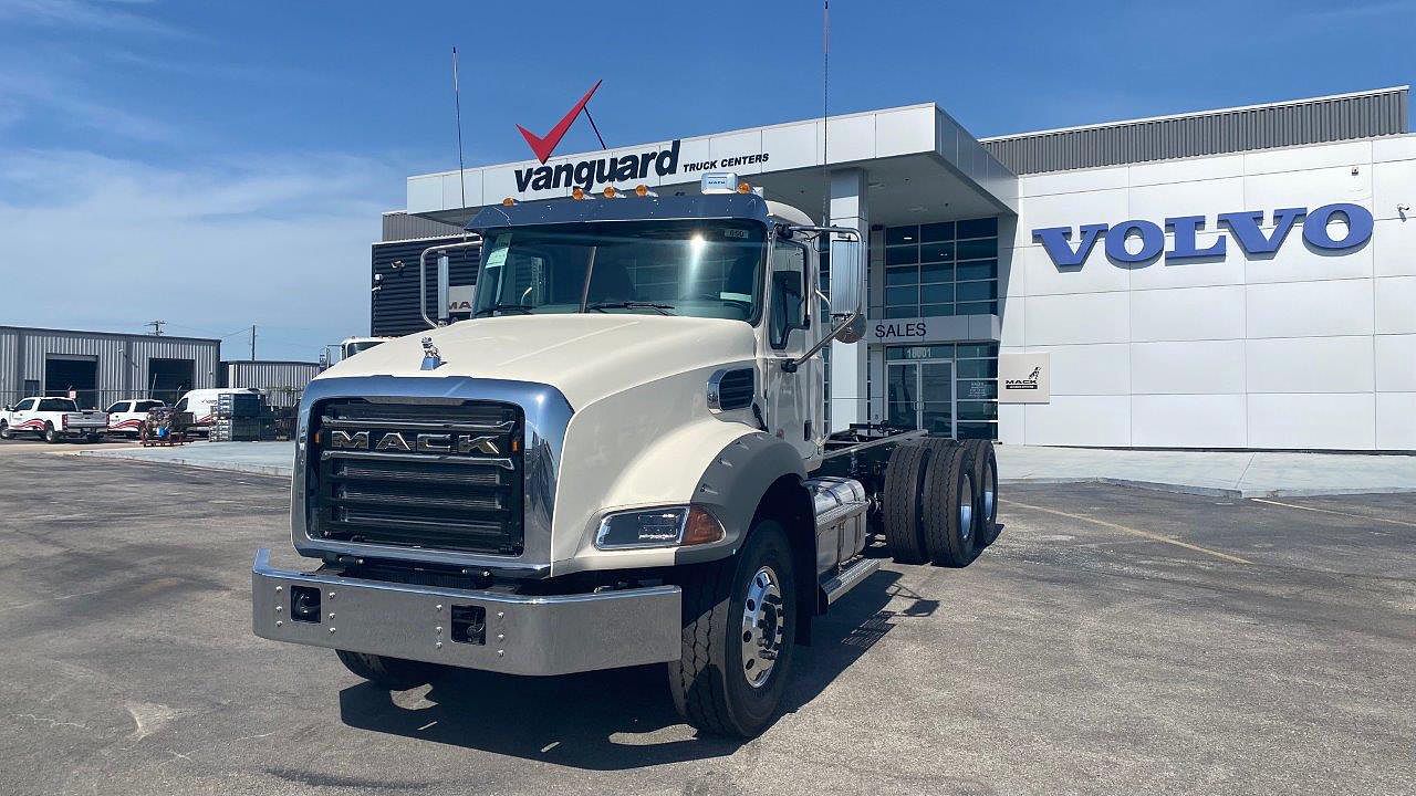 2026 Mack GRANITE 64BR