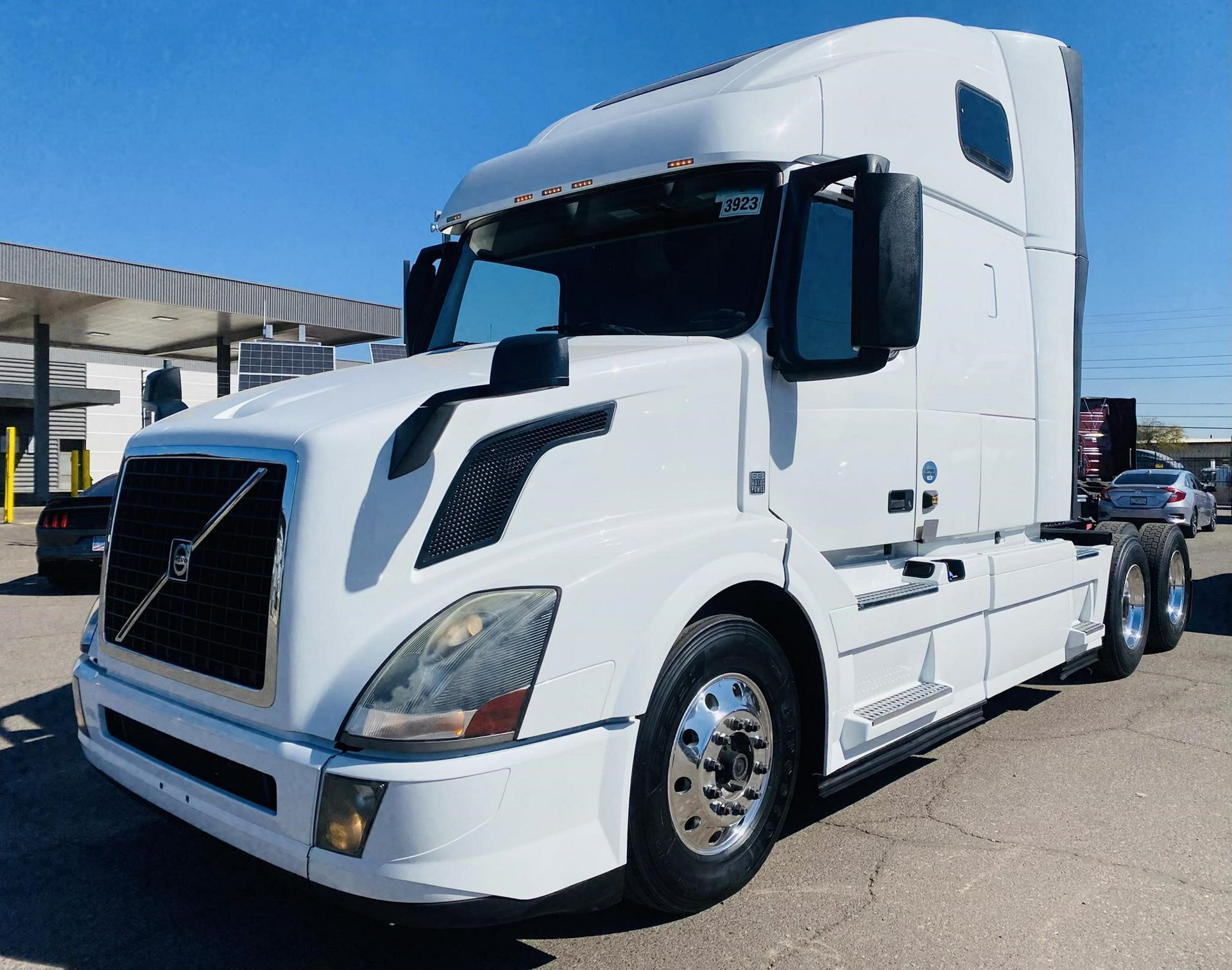 2016 Volvo VNL64T670