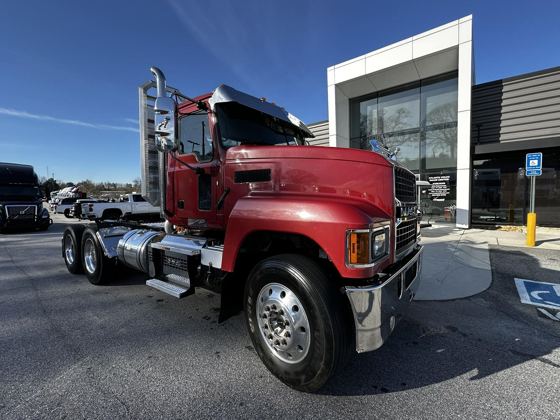 2023 Mack PINNACLE 64T