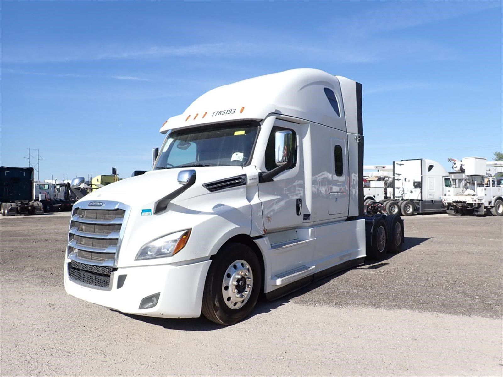 2023 Freightliner CASCADIA 126
