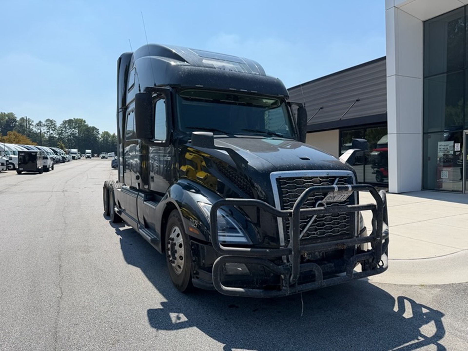 2023 Volvo VNL64T860