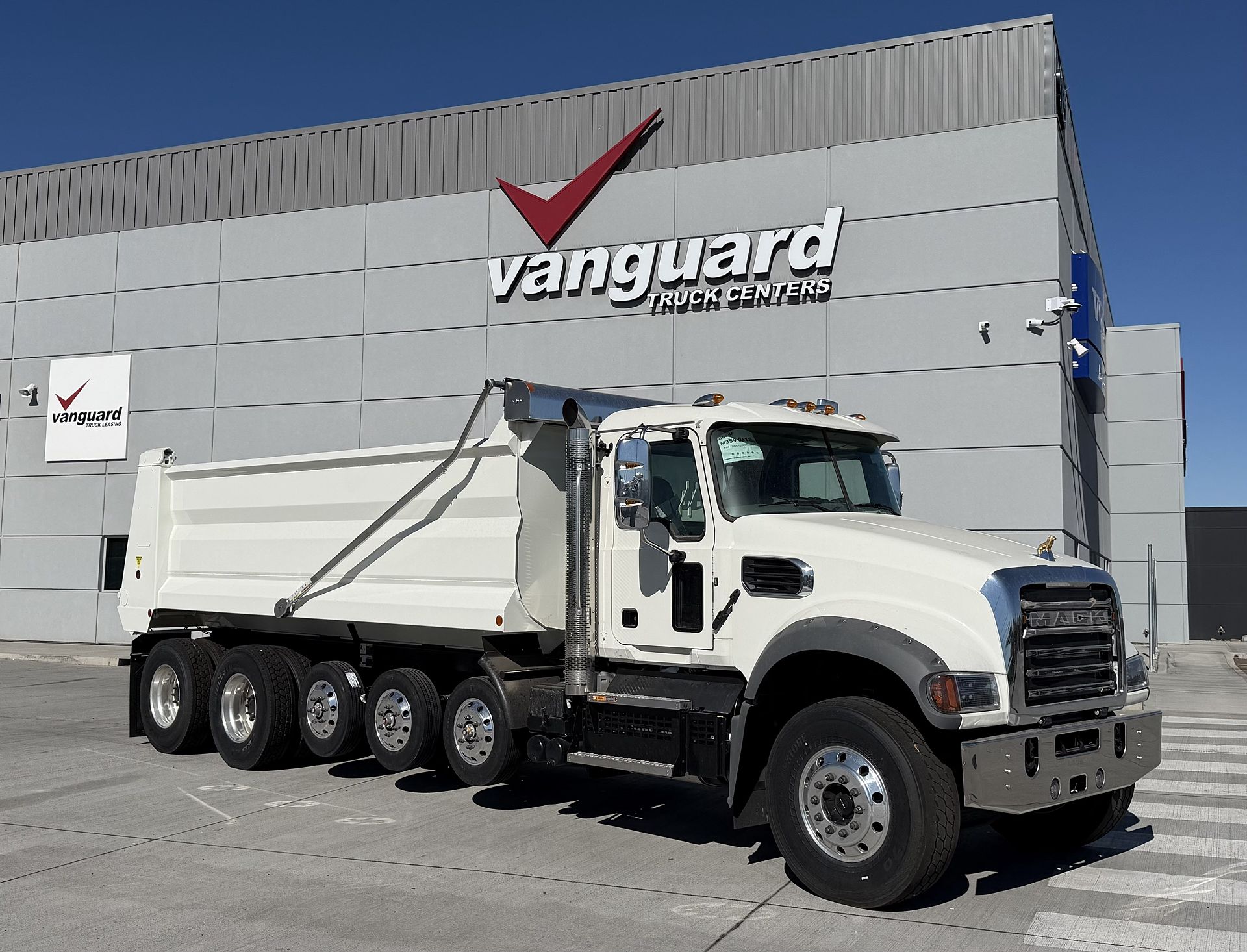 2026 Mack GRANITE 64FR