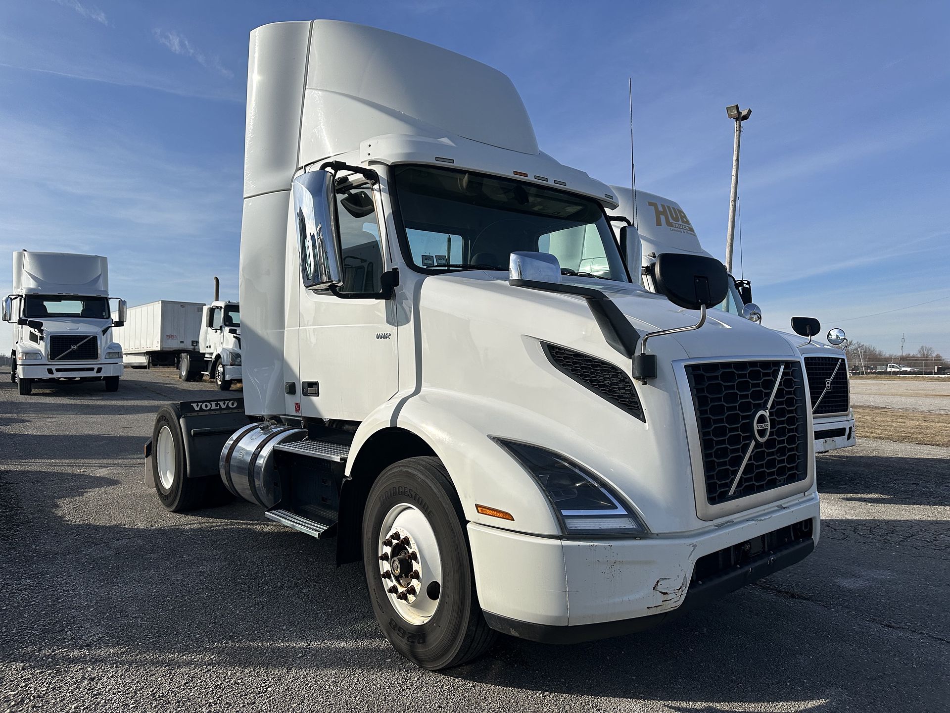 2020 Volvo VNM200