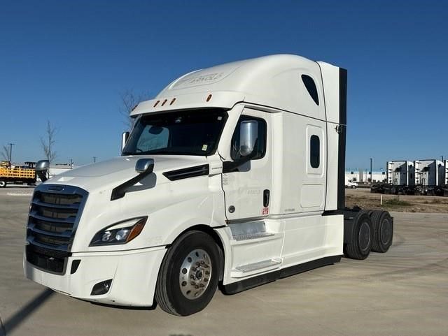 2023 Freightliner CASCADIA 126