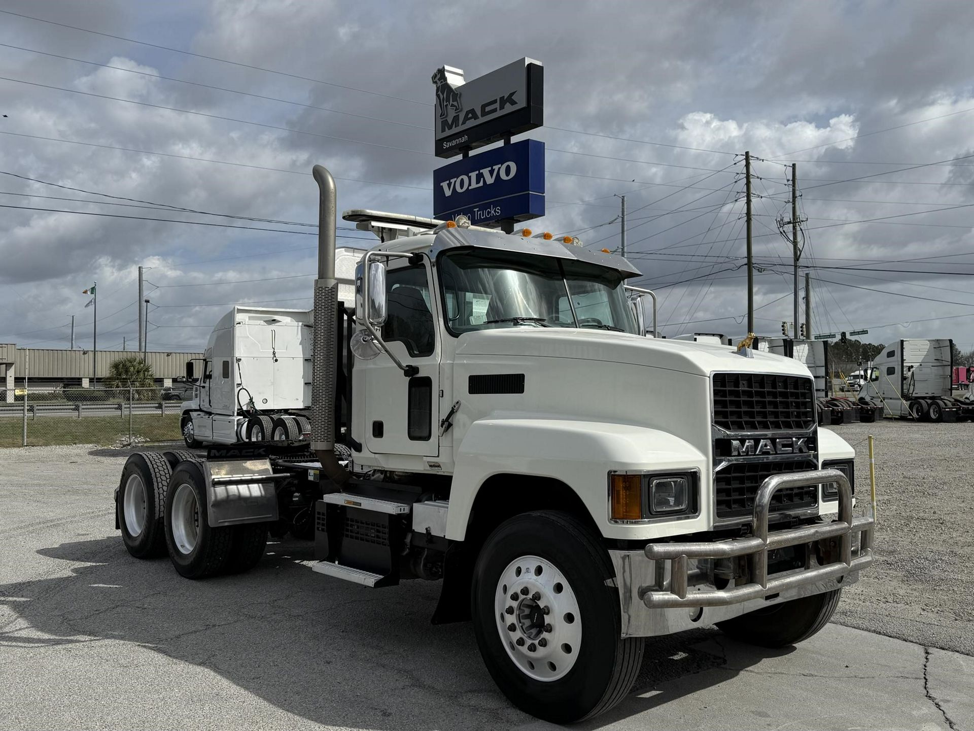 2020 Mack PINNACLE 64T