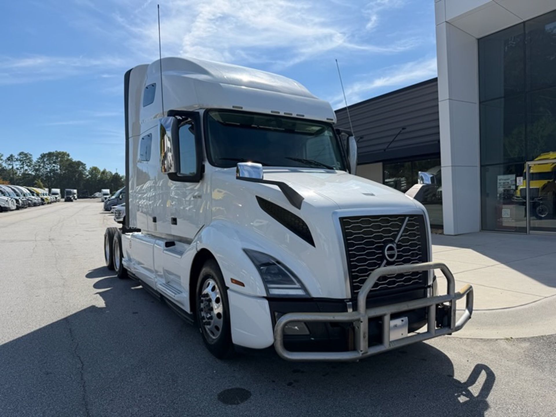 2021 Volvo VNL64T760