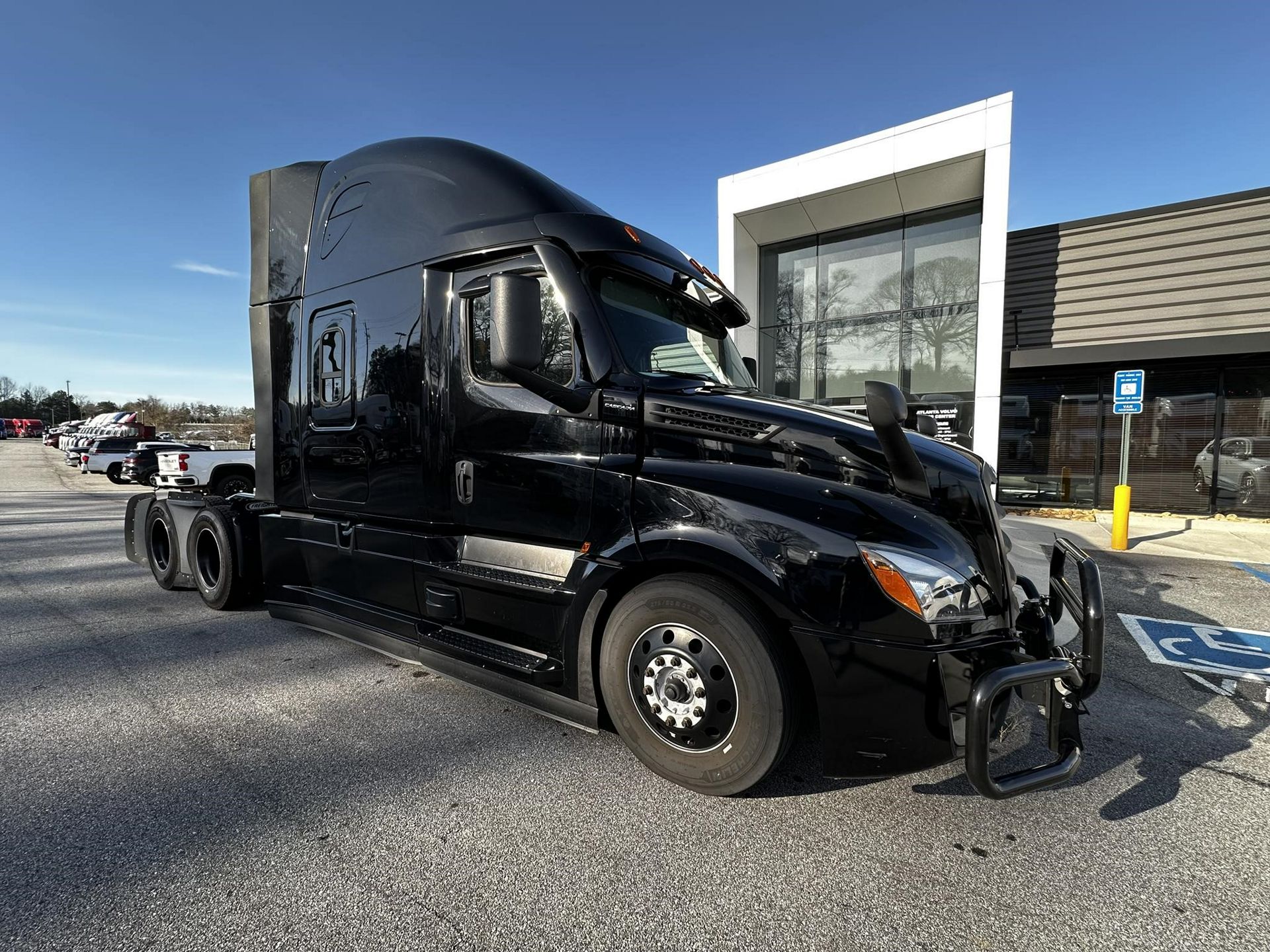 2023 Freightliner CASCADIA 126