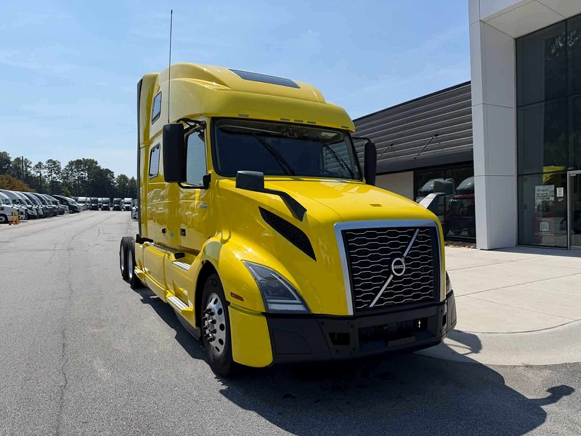 2023 Volvo VNL64T860
