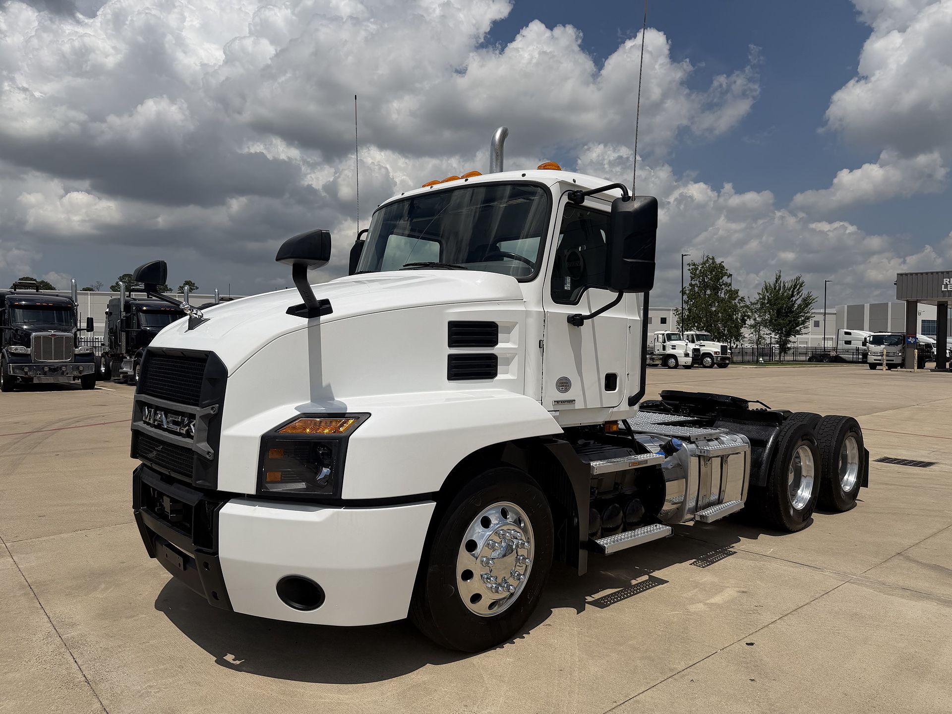 2019 Mack ANTHEM 64T