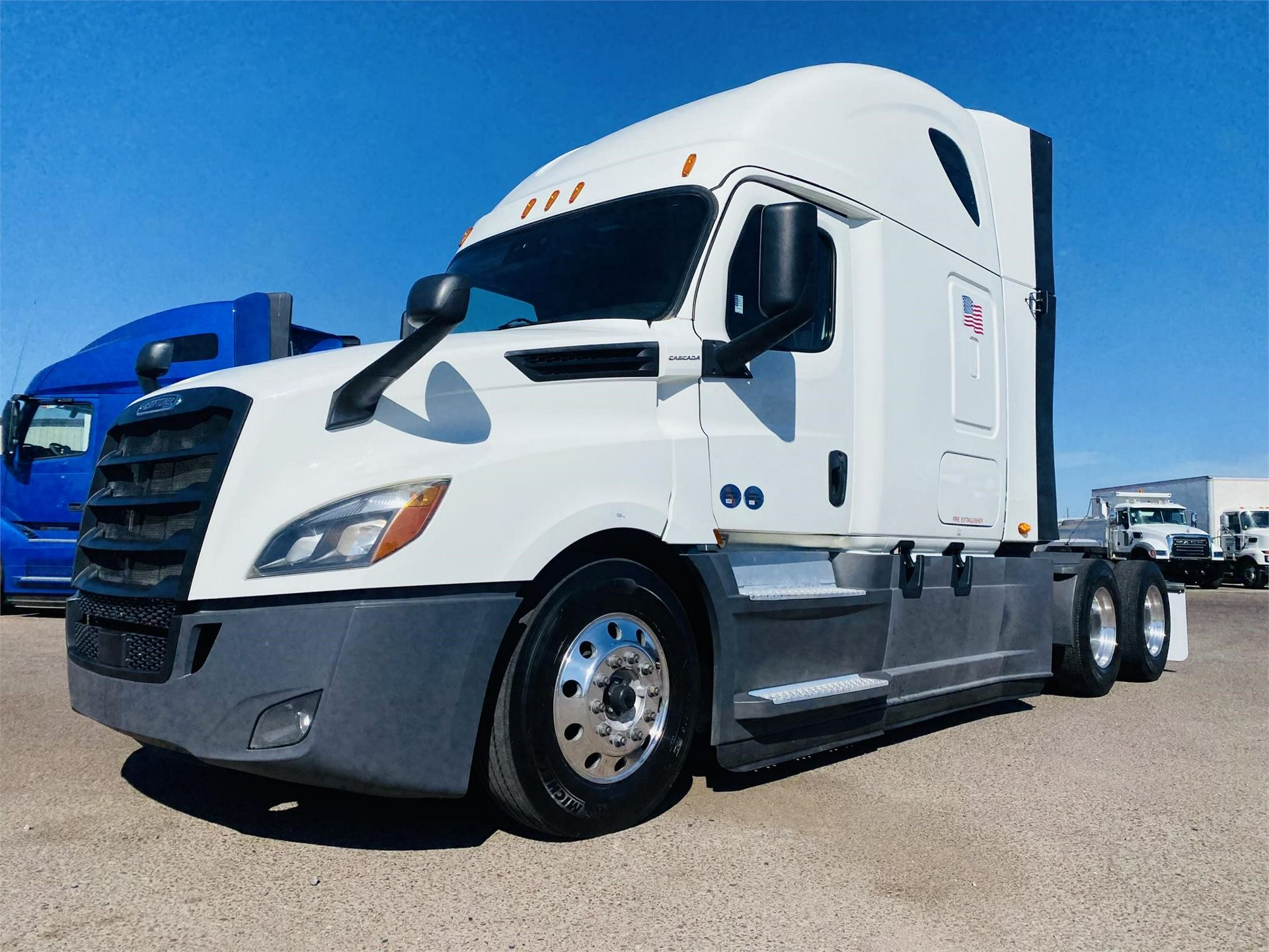 2020 Freightliner CASCADIA 126