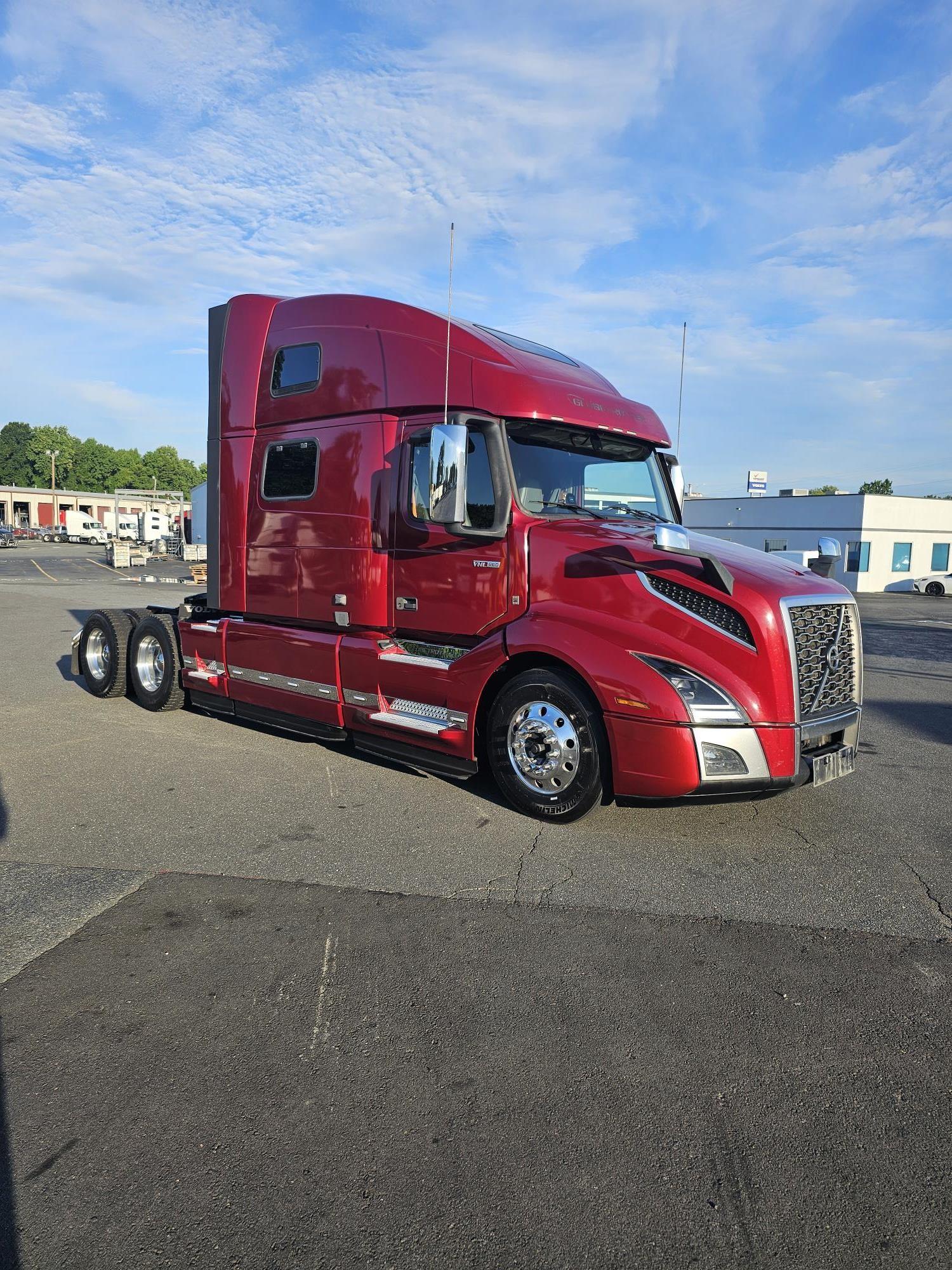 2022 Volvo VNL64T860