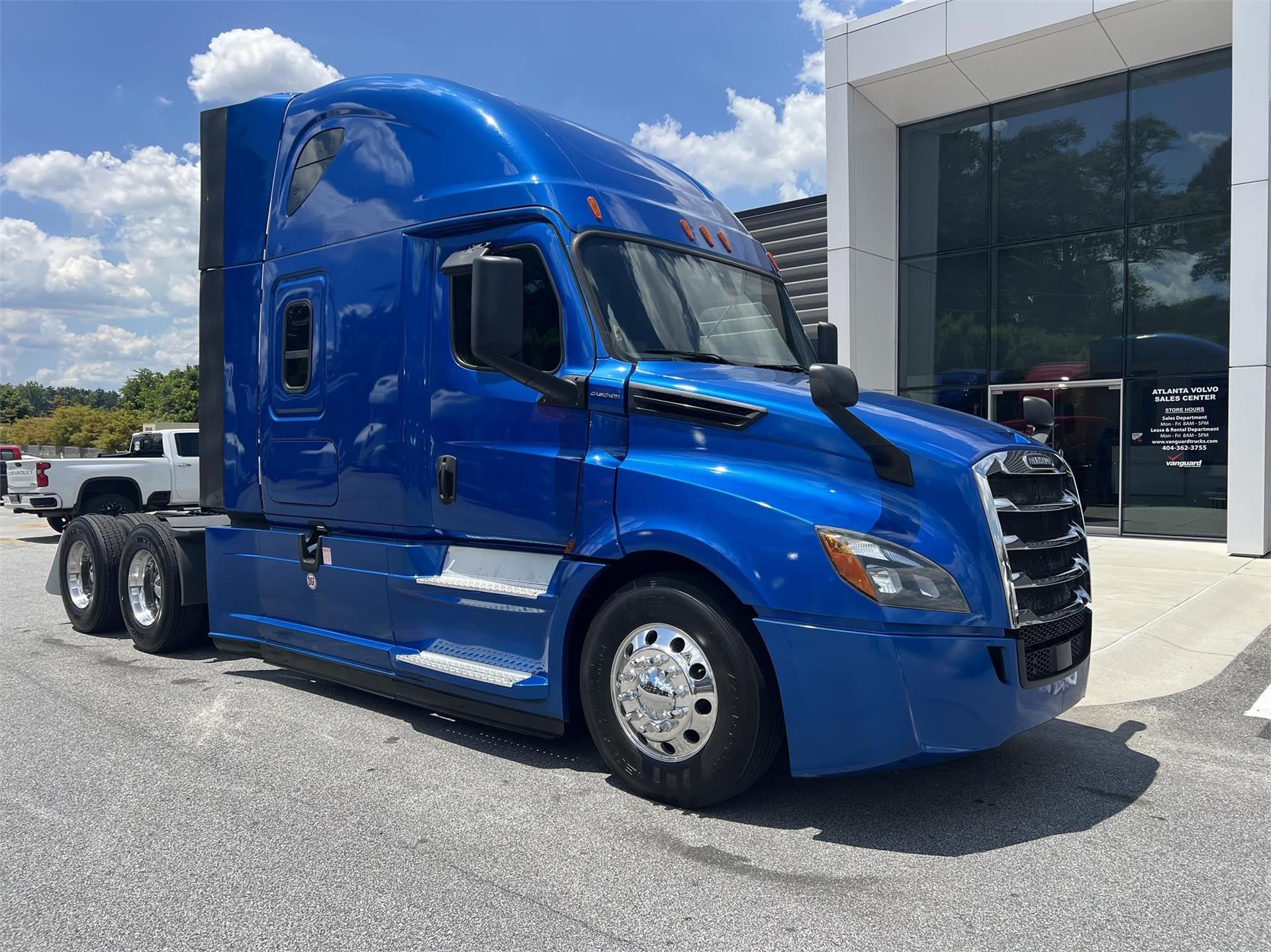 2020 Freightliner CASCADIA 126