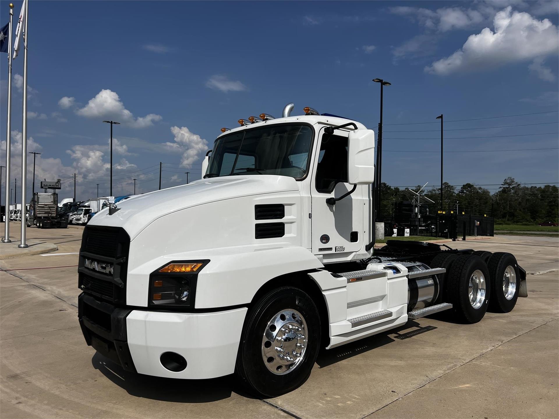 2022 Mack ANTHEM 64T