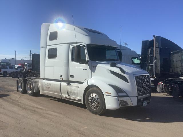 2020 Volvo VNL64T860