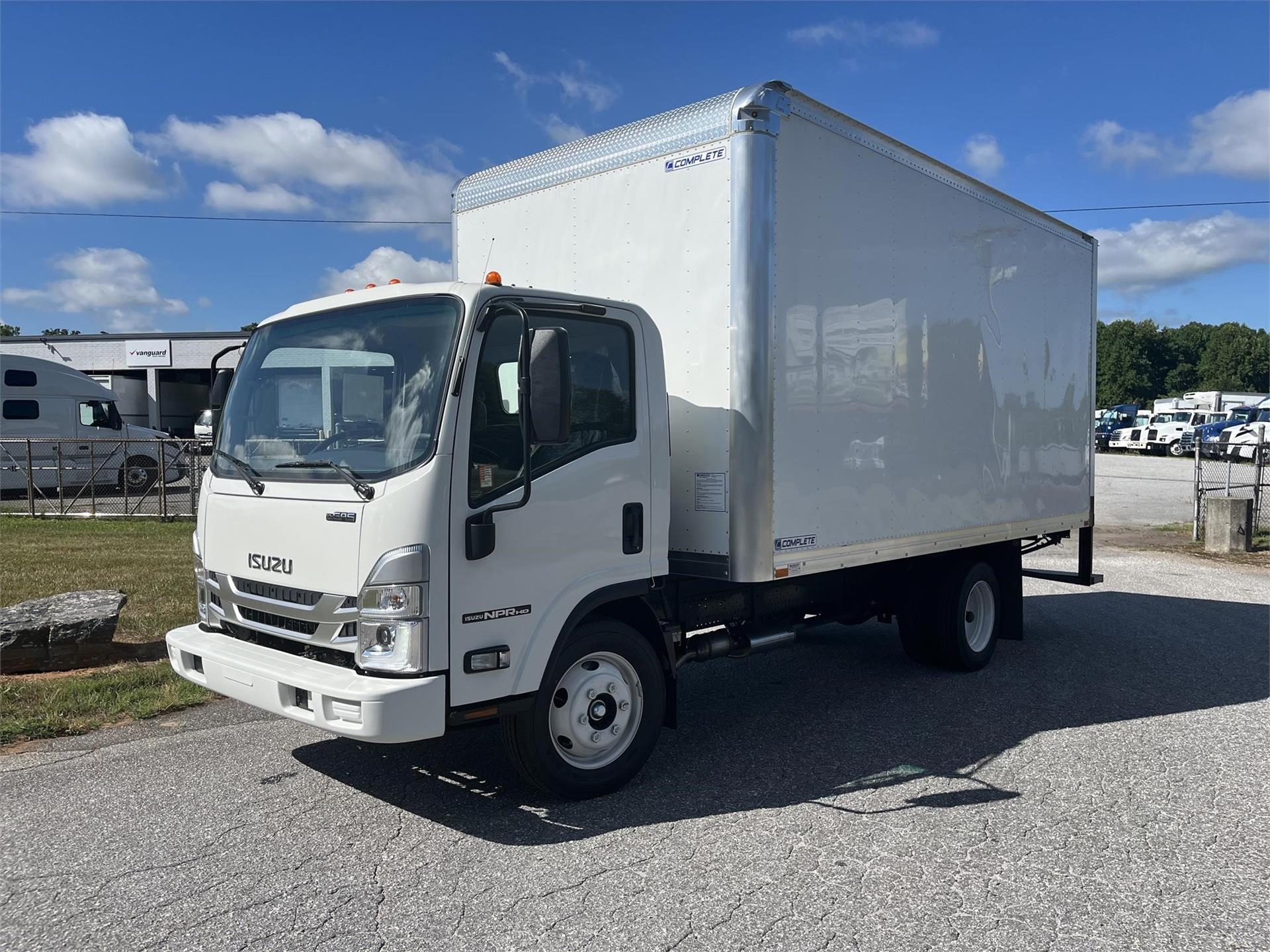 2024 Isuzu NPR HD