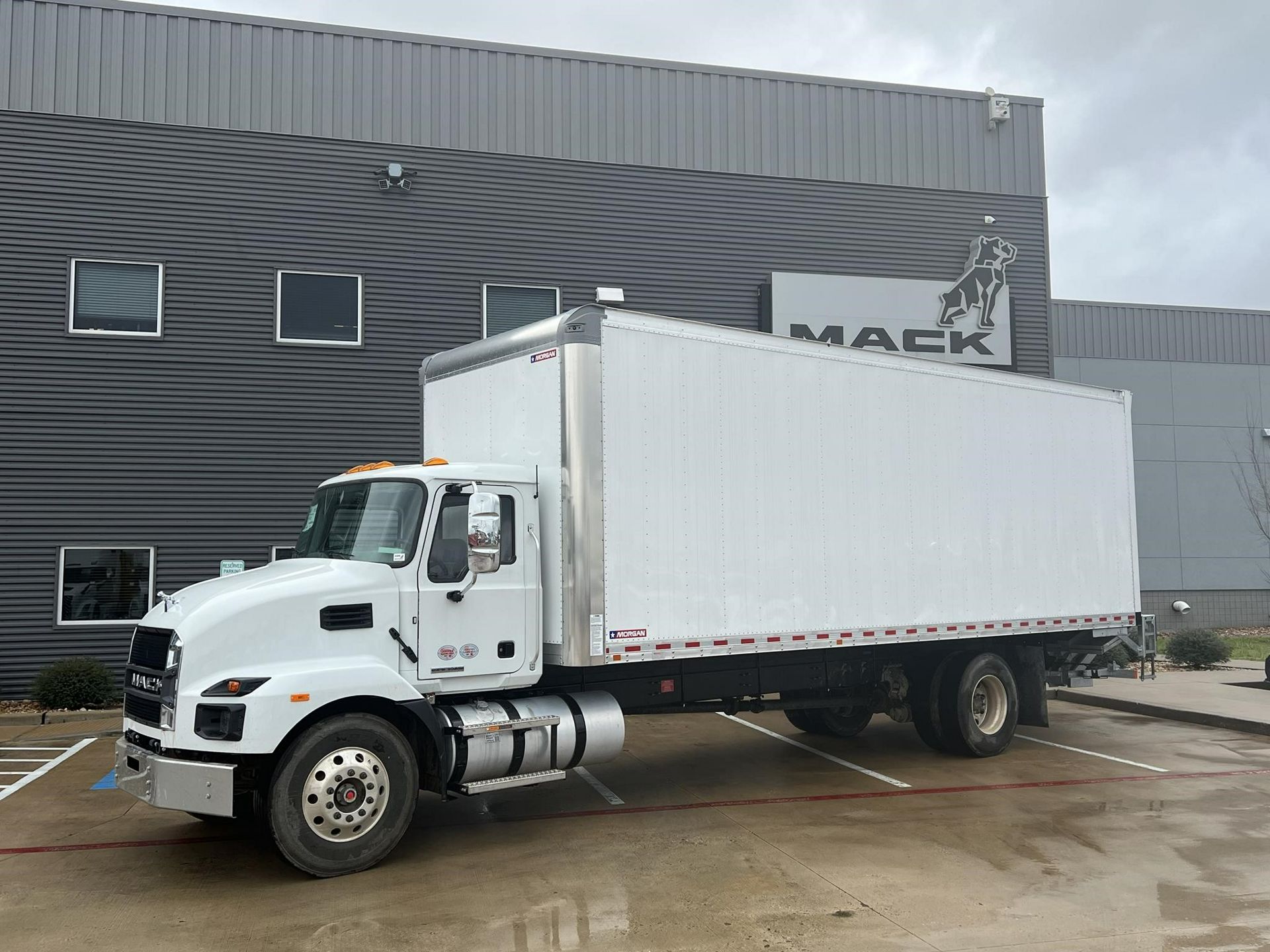 2025 Mack MD6