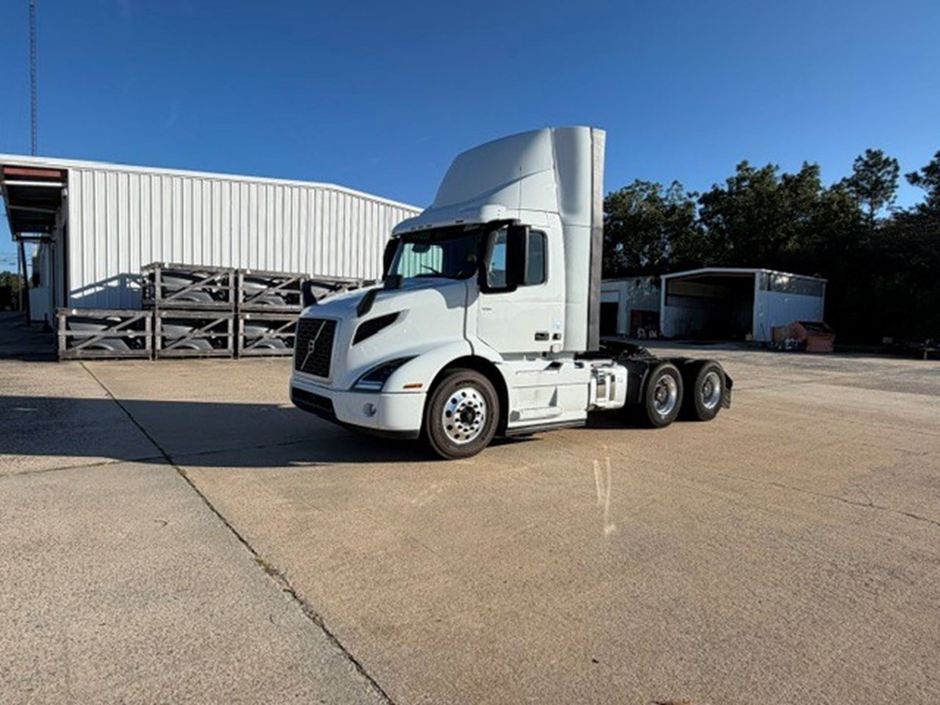 2022 Volvo VNR