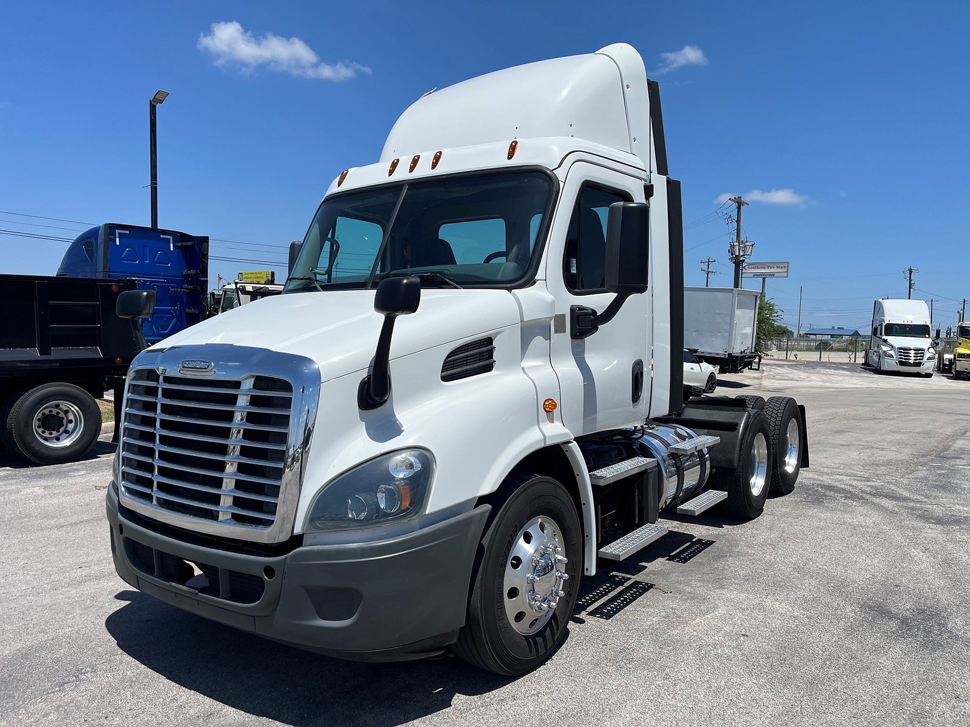 2018 Freightliner CASCADIA 125