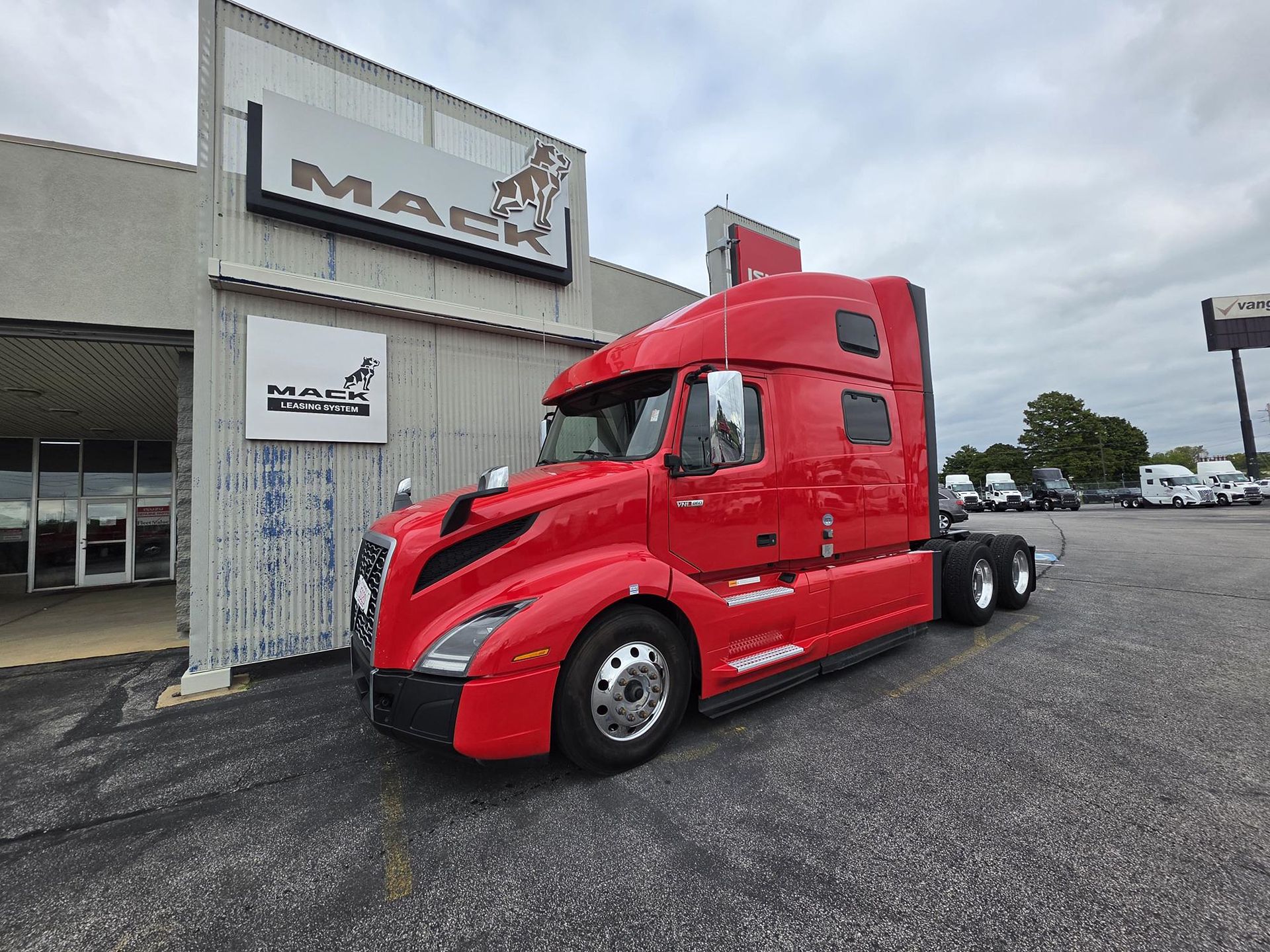 2024 Volvo VNL64T860