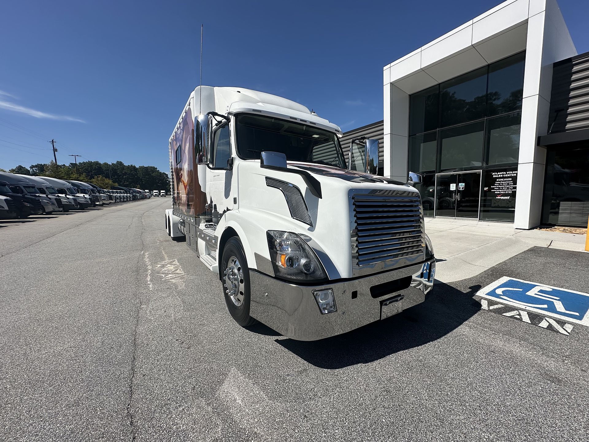 2016 Volvo VNL